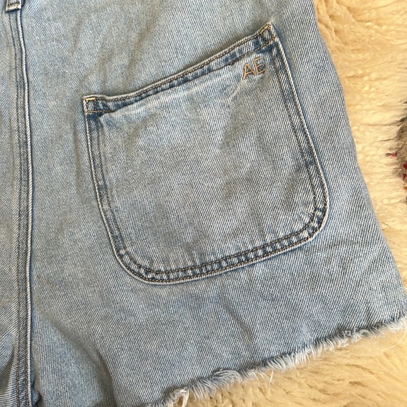 SOLD - American Eagle Hi-Rise Tomgirl Shortalls - Picture 3 of 9